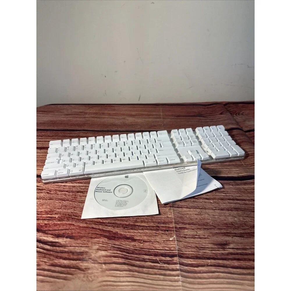 OEM Apple A1016 Wireless Bluetooth Mechanical Keyboard White w Number Pad